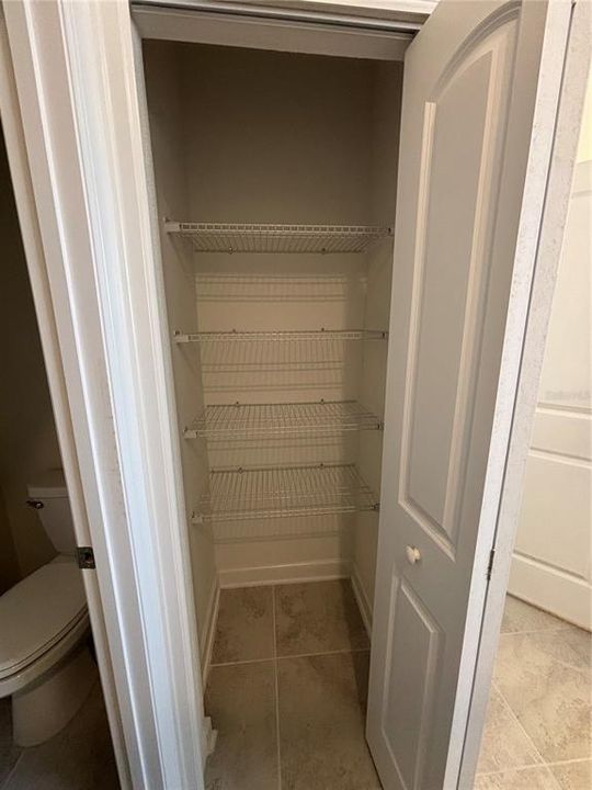 For Rent: $2,250 (3 beds, 2 baths, 1912 Square Feet)