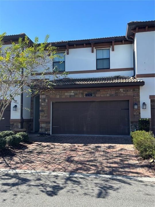 For Rent: $2,250 (3 beds, 2 baths, 1912 Square Feet)