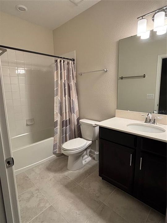 For Rent: $2,250 (3 beds, 2 baths, 1912 Square Feet)