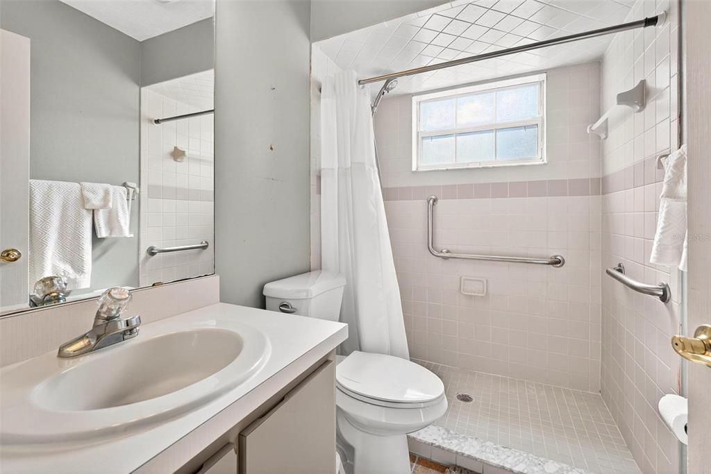 For Sale: $294,900 (3 beds, 2 baths, 1362 Square Feet)