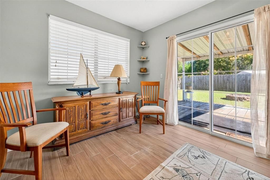 For Sale: $294,900 (3 beds, 2 baths, 1362 Square Feet)