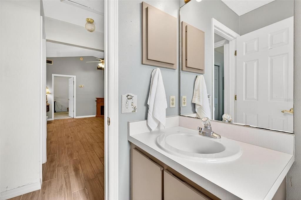 For Sale: $294,900 (3 beds, 2 baths, 1362 Square Feet)