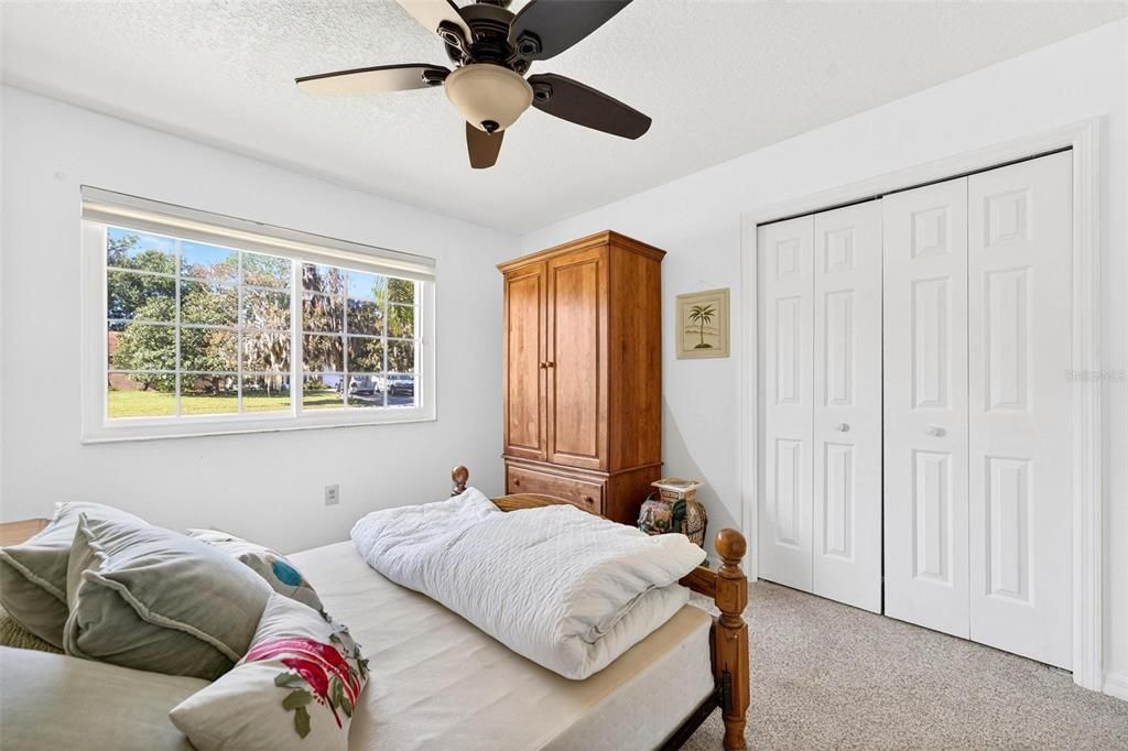 For Sale: $294,900 (3 beds, 2 baths, 1362 Square Feet)