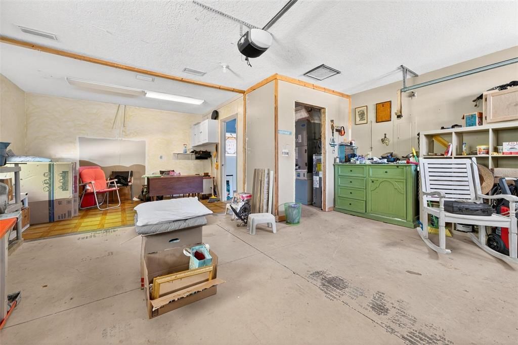 For Sale: $294,900 (3 beds, 2 baths, 1362 Square Feet)