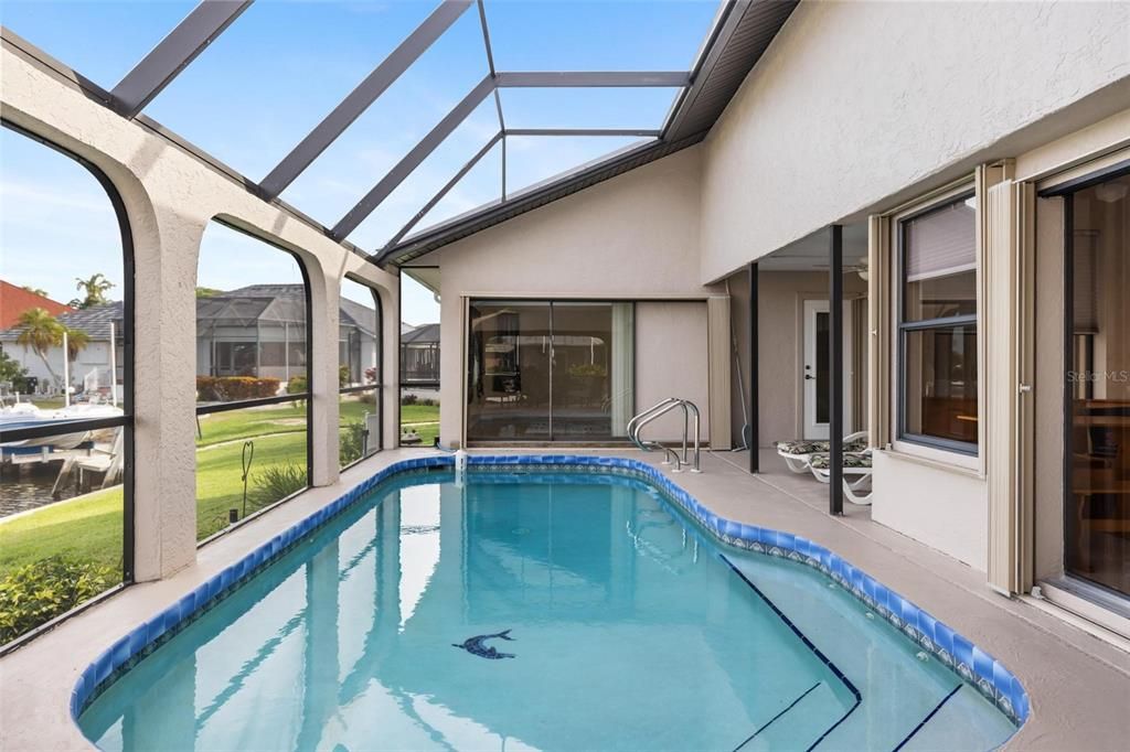 Под контрактом: $700,000 (3 спален, 3 ванн, 2059 Квадратных фут)