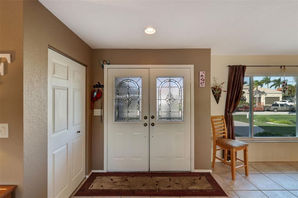 Под контрактом: $700,000 (3 спален, 3 ванн, 2059 Квадратных фут)