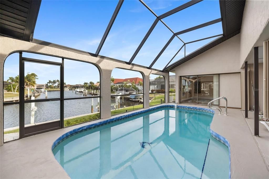 Под контрактом: $700,000 (3 спален, 3 ванн, 2059 Квадратных фут)