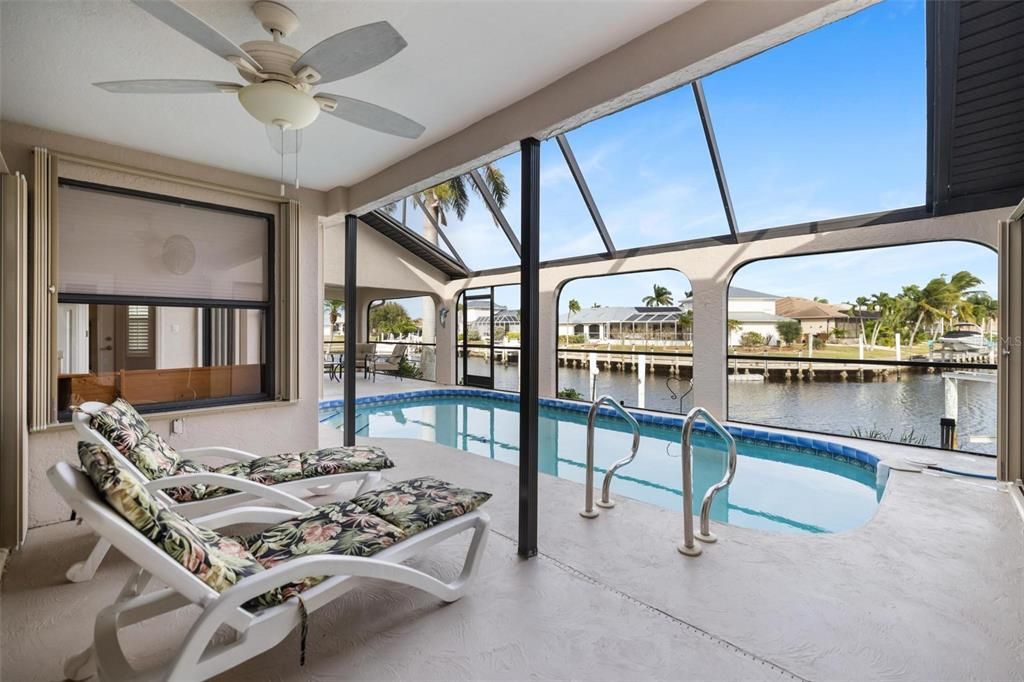 Под контрактом: $700,000 (3 спален, 3 ванн, 2059 Квадратных фут)