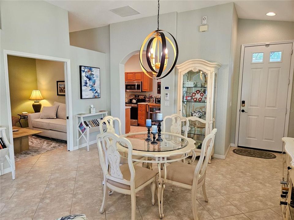 For Rent: $4,500 (2 beds, 2 baths, 1385 Square Feet)