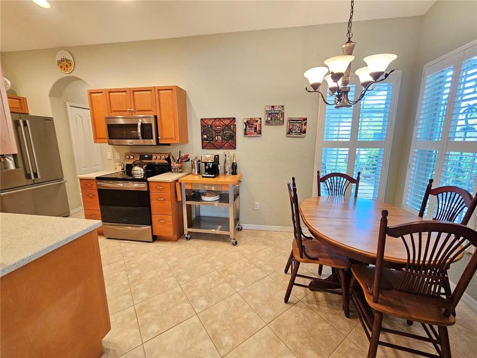 For Rent: $4,500 (2 beds, 2 baths, 1385 Square Feet)