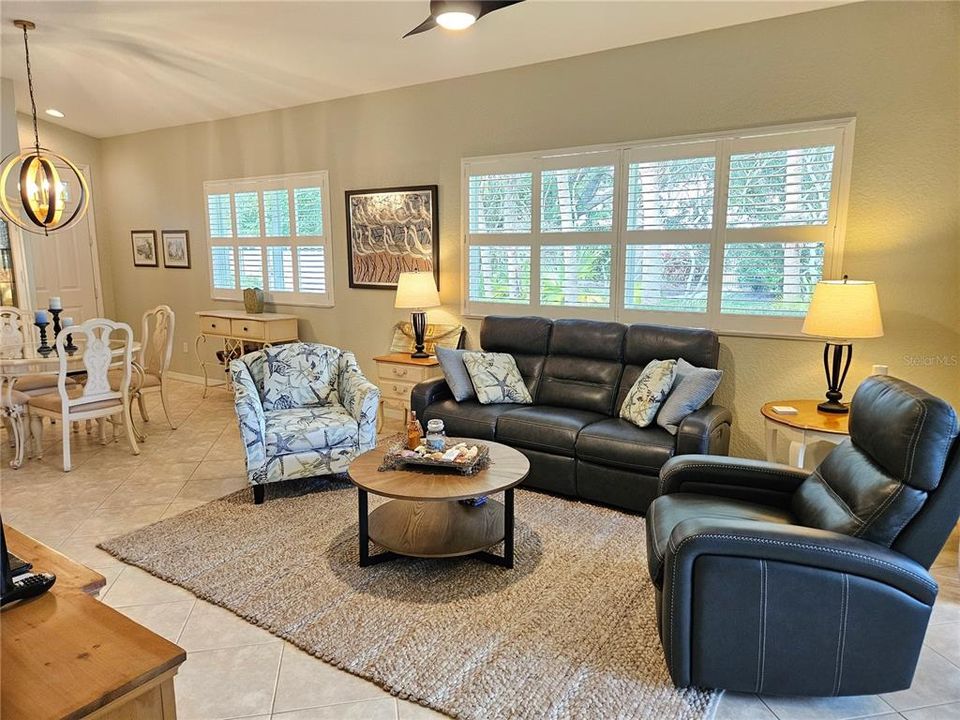 For Rent: $4,500 (2 beds, 2 baths, 1385 Square Feet)