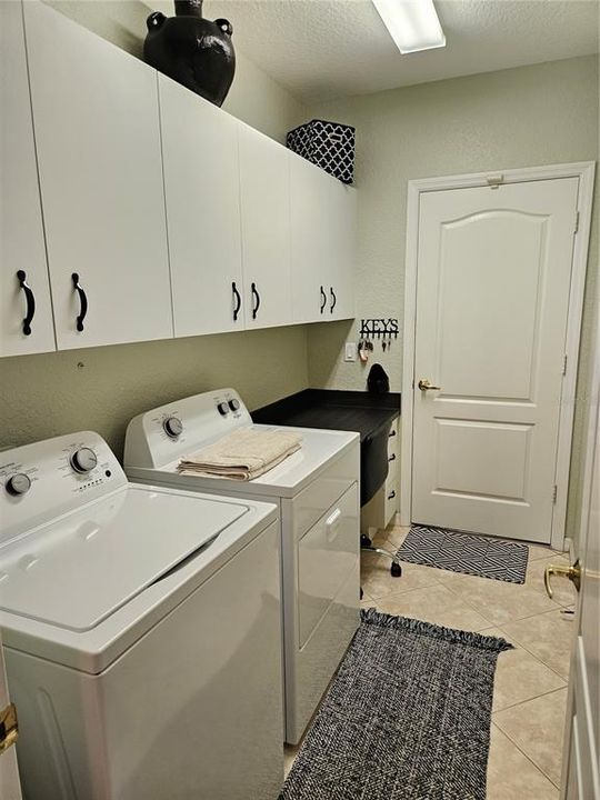 For Rent: $4,500 (2 beds, 2 baths, 1385 Square Feet)