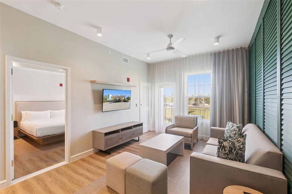 待售: $340,000 (1 贝兹, 1 浴室, 745 平方英尺)