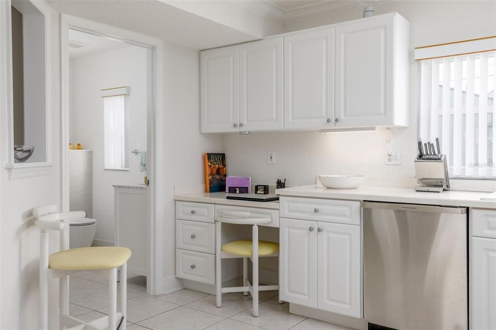 На продажу: $1,229,000 (3 спален, 2 ванн, 2448 Квадратных фут)