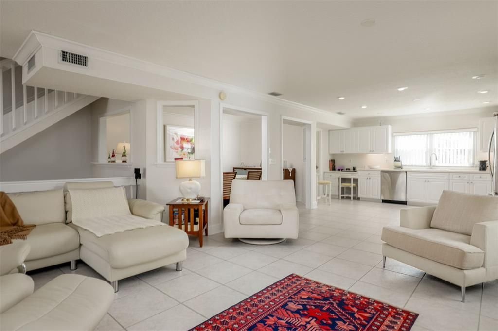 На продажу: $1,229,000 (3 спален, 2 ванн, 2448 Квадратных фут)