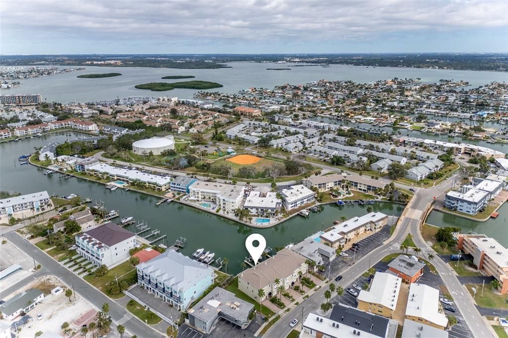 На продажу: $1,229,000 (3 спален, 2 ванн, 2448 Квадратных фут)