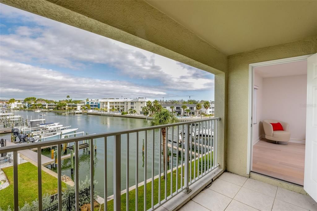 На продажу: $1,229,000 (3 спален, 2 ванн, 2448 Квадратных фут)