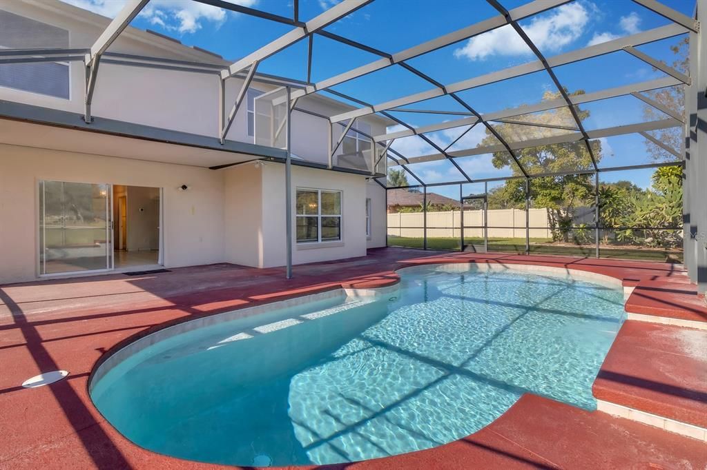 Active With Contract: $435,000 (4 beds, 2 baths, 2797 Square Feet)