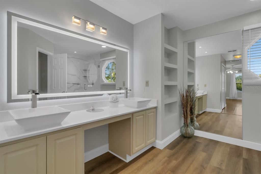 Active With Contract: $435,000 (4 beds, 2 baths, 2797 Square Feet)