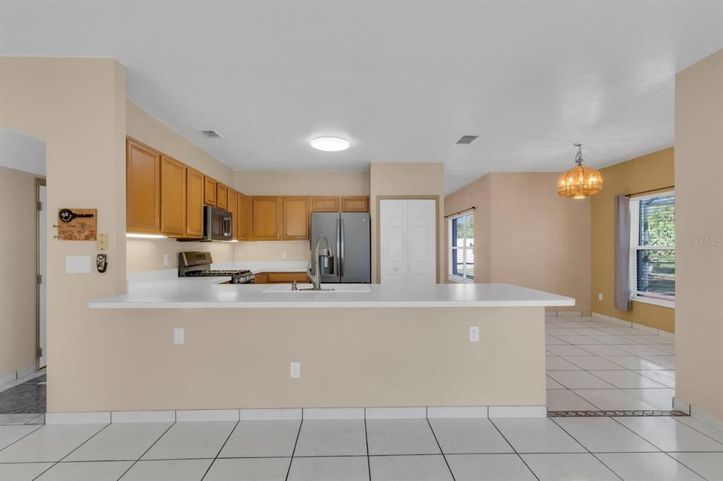 Active With Contract: $435,000 (4 beds, 2 baths, 2797 Square Feet)