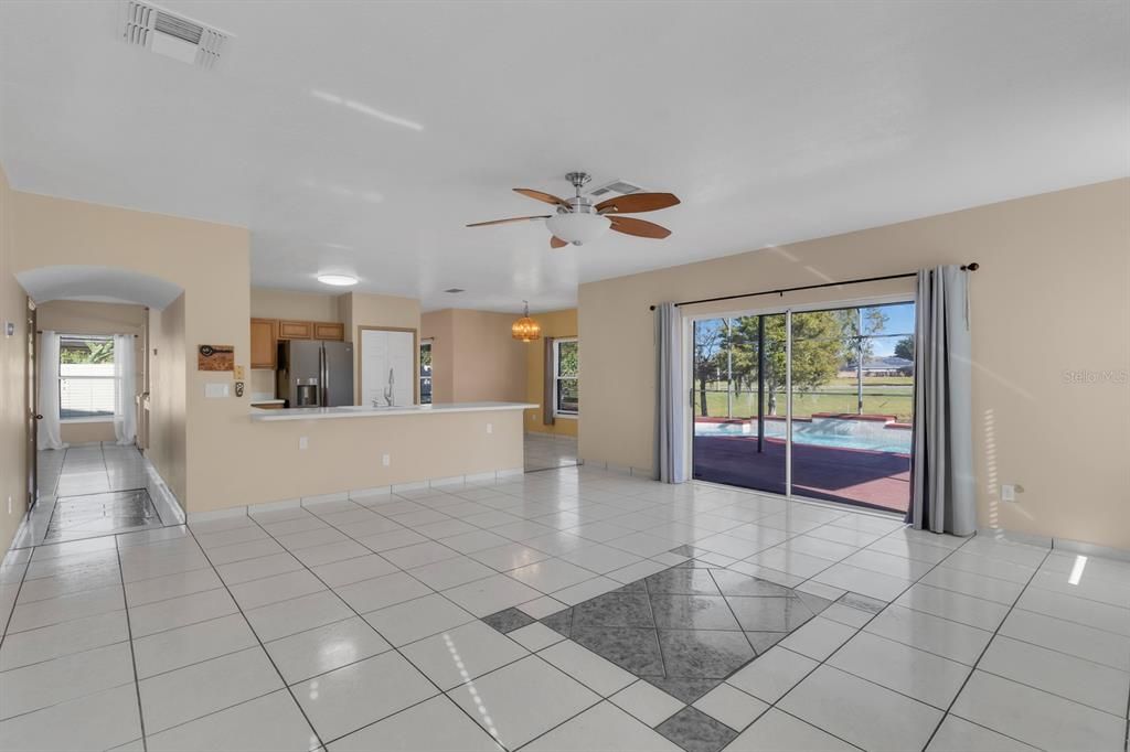 Active With Contract: $435,000 (4 beds, 2 baths, 2797 Square Feet)