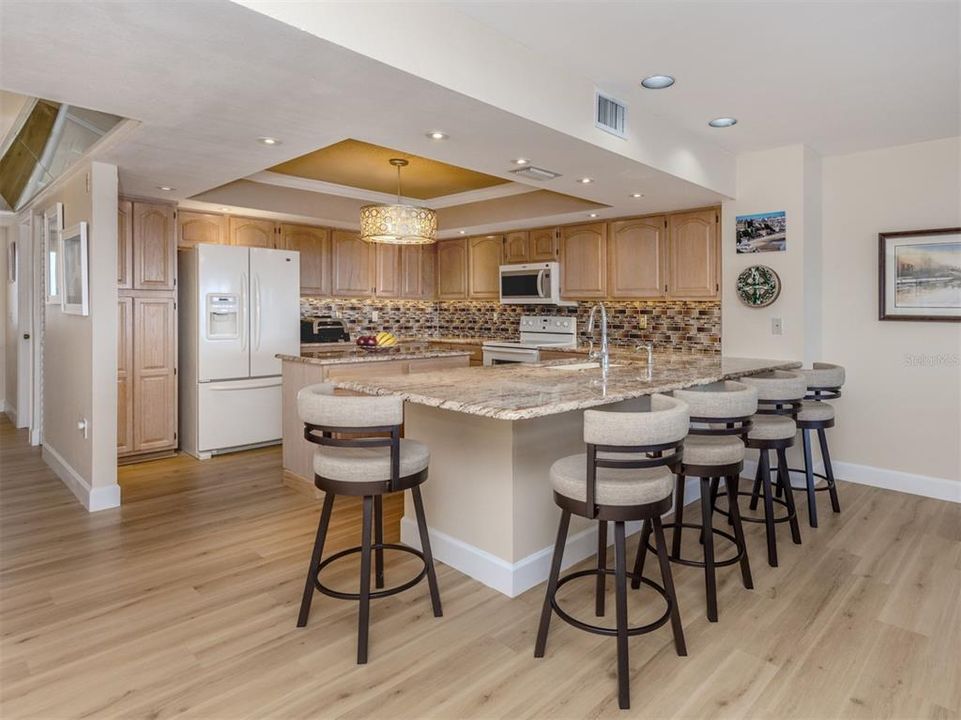 For Sale: $495,000 (3 beds, 2 baths, 1916 Square Feet)