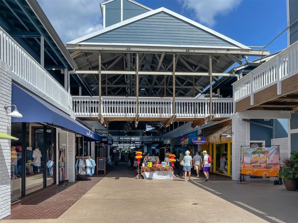 For Sale: $495,000 (3 beds, 2 baths, 1916 Square Feet)