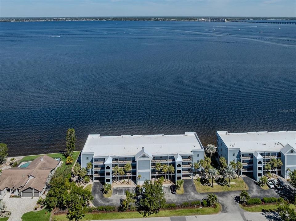 For Sale: $495,000 (3 beds, 2 baths, 1916 Square Feet)