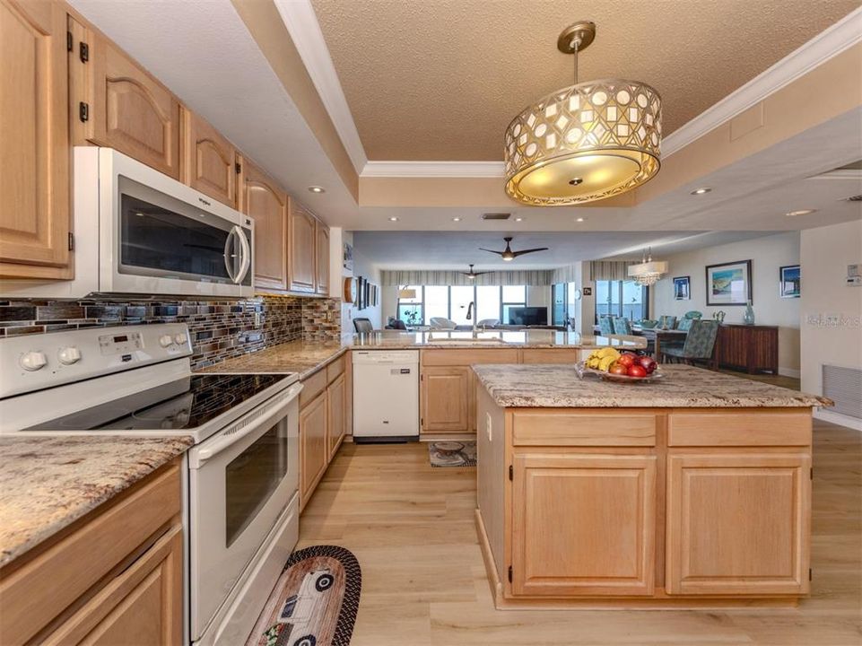 For Sale: $495,000 (3 beds, 2 baths, 1916 Square Feet)