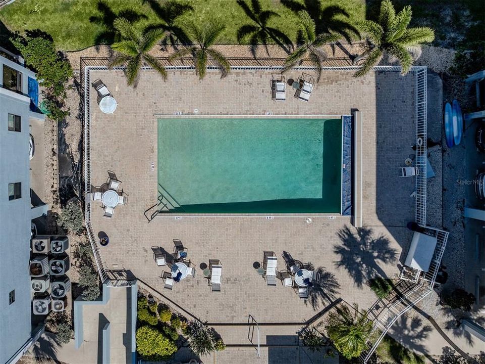 For Sale: $495,000 (3 beds, 2 baths, 1916 Square Feet)