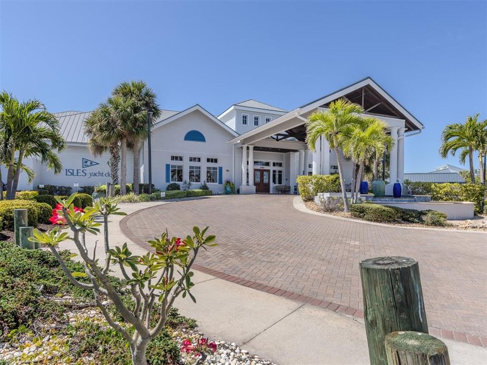 For Sale: $495,000 (3 beds, 2 baths, 1916 Square Feet)