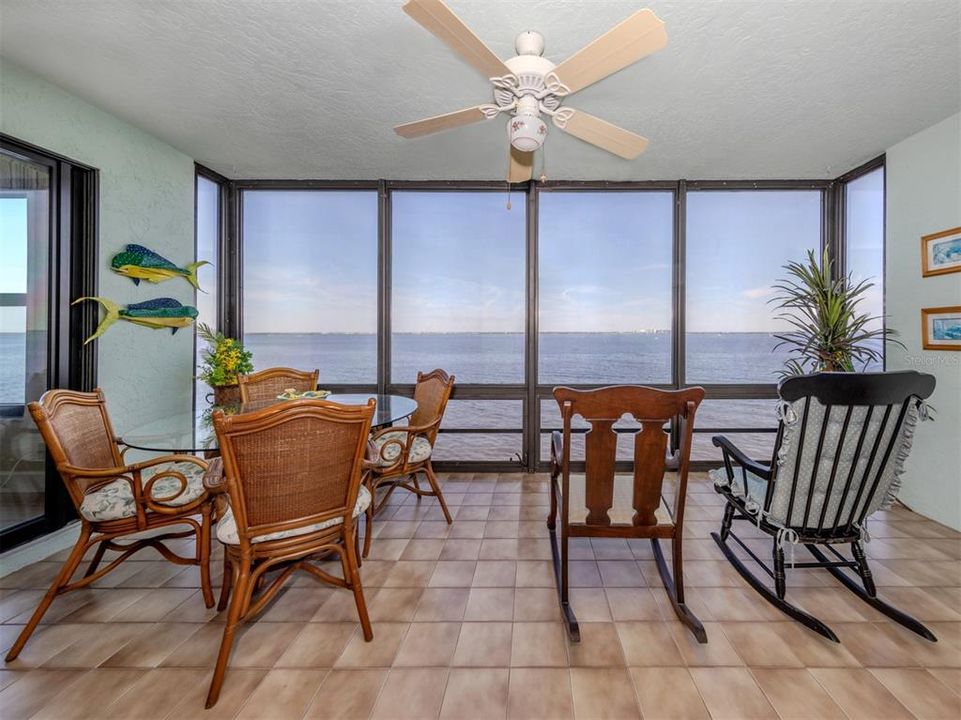 For Sale: $495,000 (3 beds, 2 baths, 1916 Square Feet)