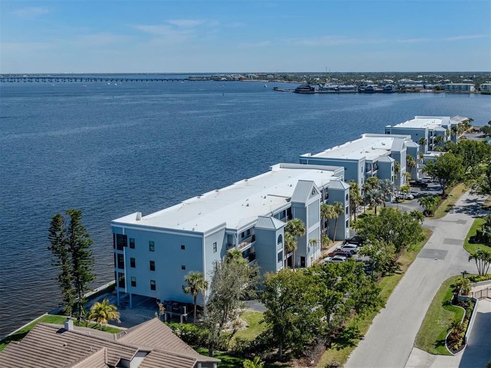 For Sale: $495,000 (3 beds, 2 baths, 1916 Square Feet)