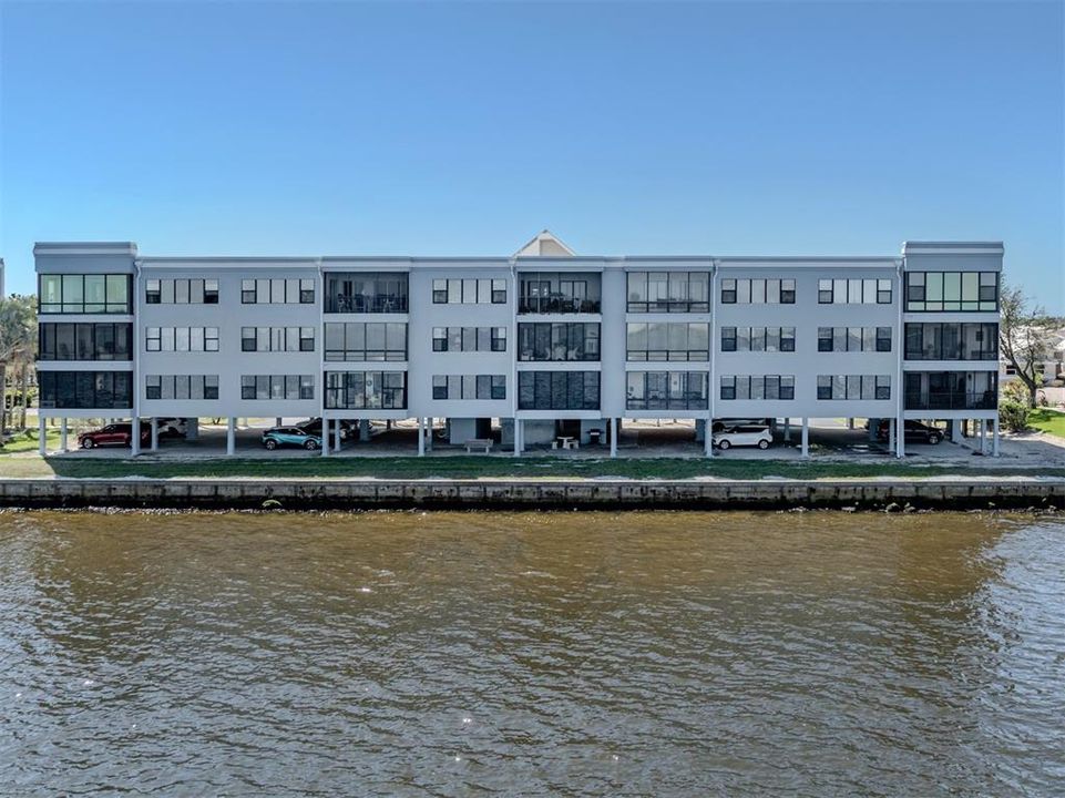 For Sale: $495,000 (3 beds, 2 baths, 1916 Square Feet)