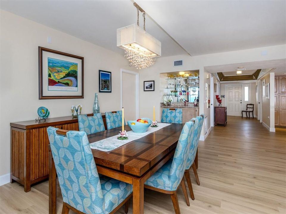 For Sale: $495,000 (3 beds, 2 baths, 1916 Square Feet)