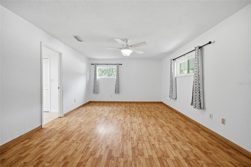 For Sale: $487,500 (4 beds, 3 baths, 2442 Square Feet)