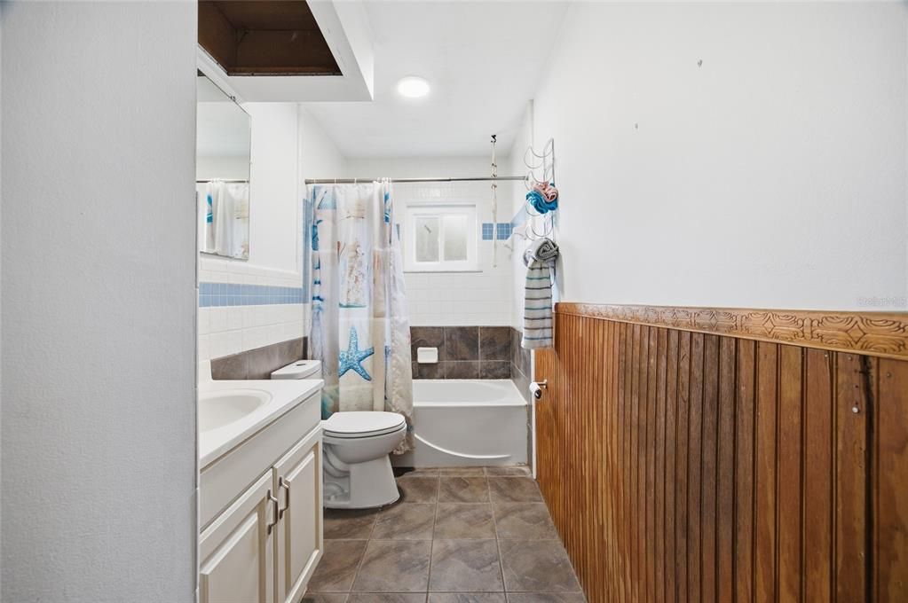 For Sale: $487,500 (4 beds, 3 baths, 2442 Square Feet)