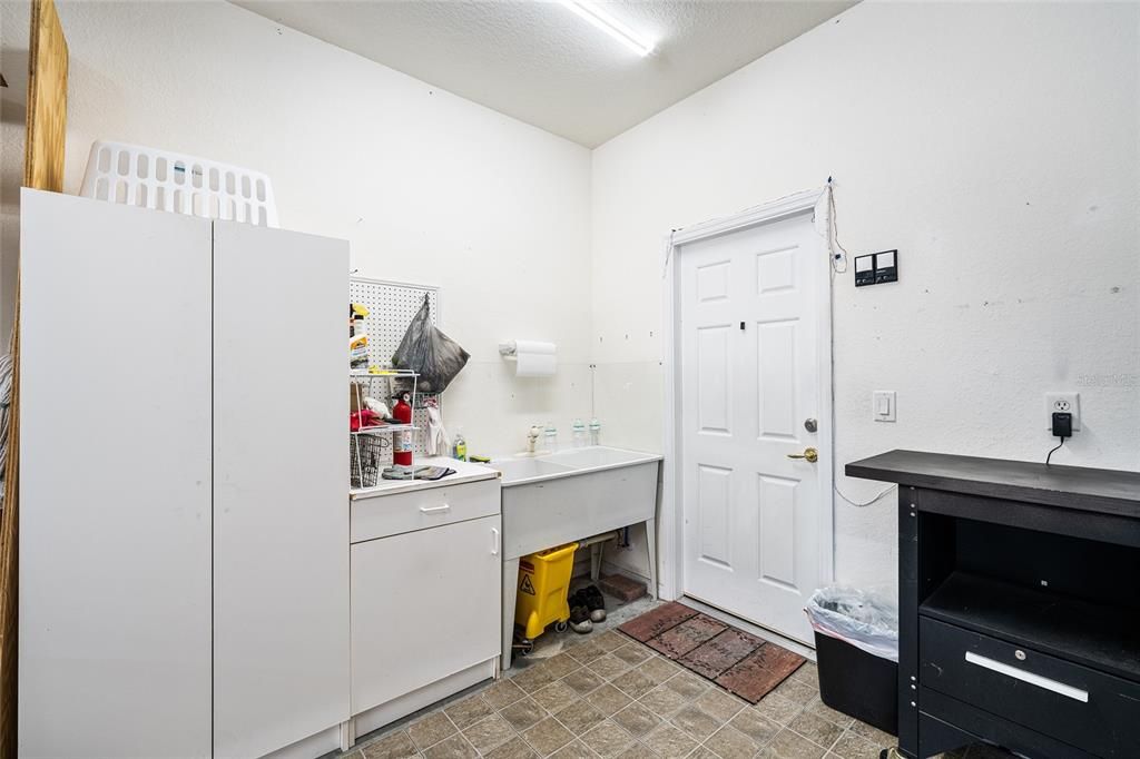 En Venta: $350,000 (2 camas, 2 baños, 2119 Pies cuadrados)