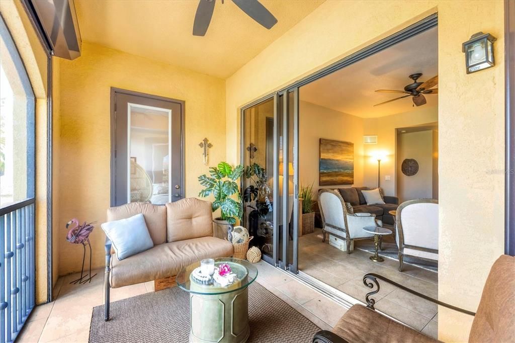 На продажу: $321,900 (2 спален, 2 ванн, 1485 Квадратных фут)