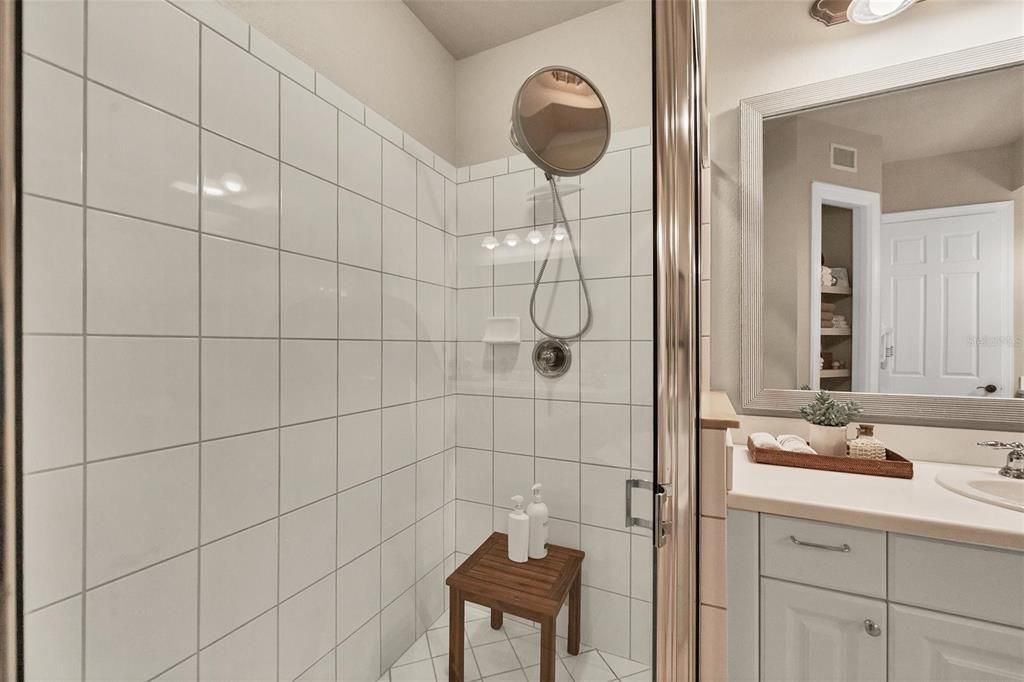 На продажу: $321,900 (2 спален, 2 ванн, 1485 Квадратных фут)