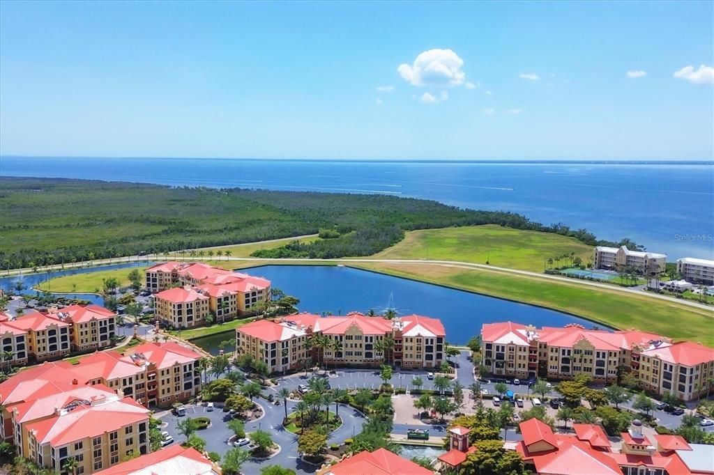 На продажу: $321,900 (2 спален, 2 ванн, 1485 Квадратных фут)