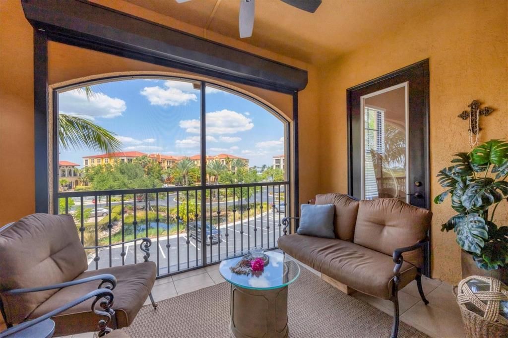 На продажу: $321,900 (2 спален, 2 ванн, 1485 Квадратных фут)