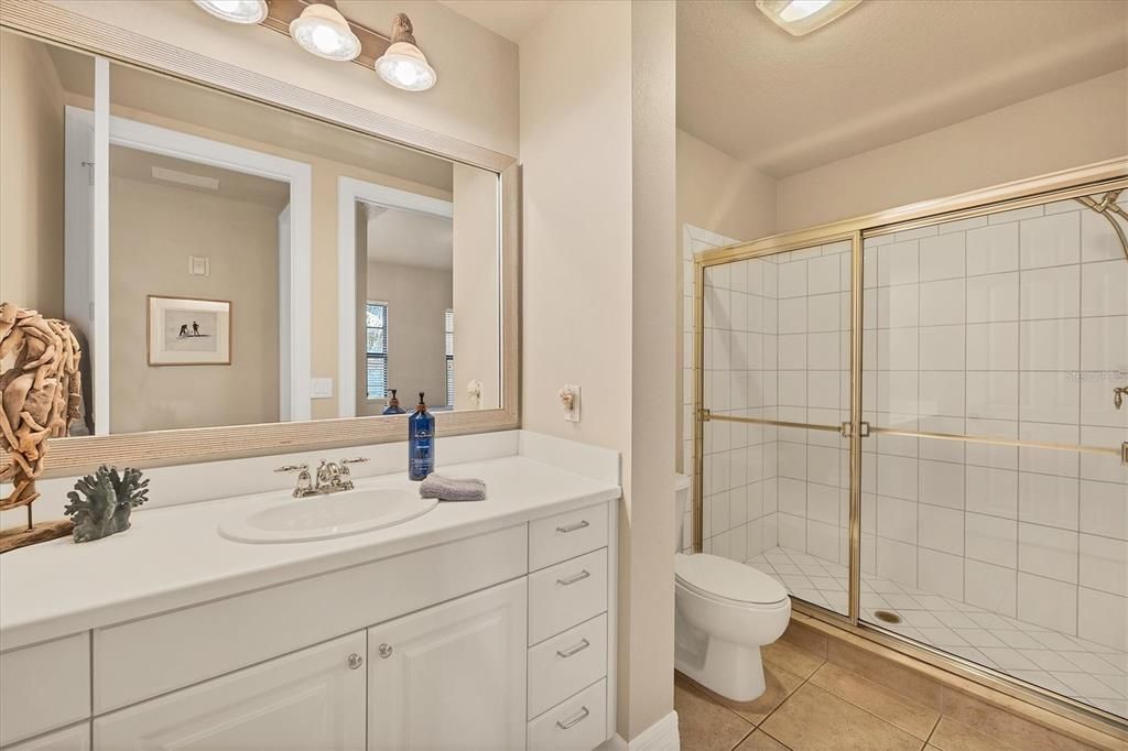 На продажу: $321,900 (2 спален, 2 ванн, 1485 Квадратных фут)