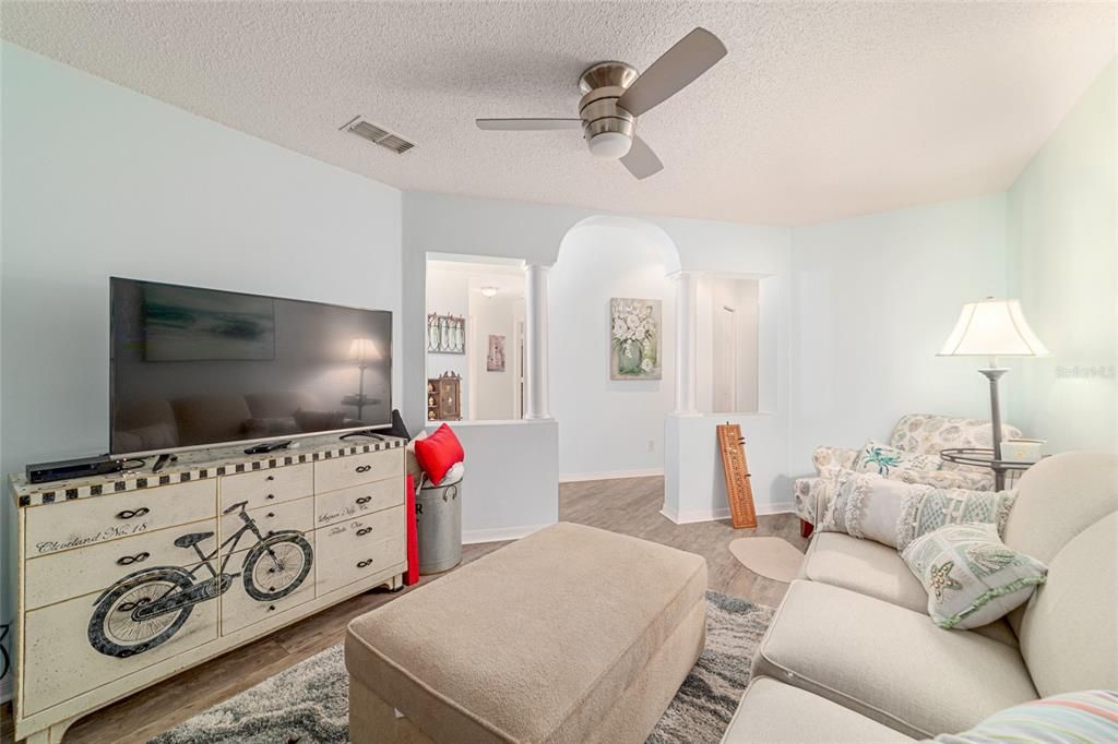 For Sale: $262,000 (2 beds, 2 baths, 2164 Square Feet)