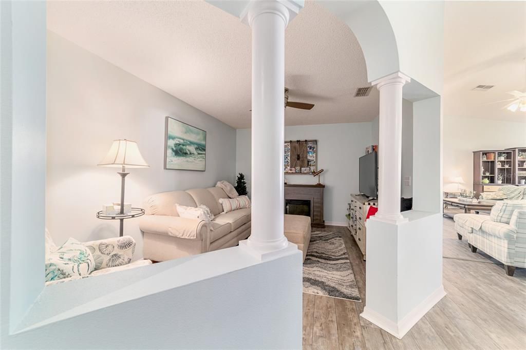 For Sale: $262,000 (2 beds, 2 baths, 2164 Square Feet)