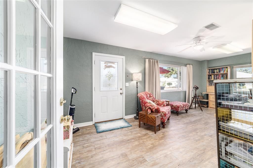 For Sale: $262,000 (2 beds, 2 baths, 2164 Square Feet)