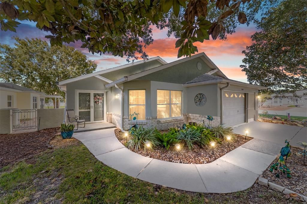 For Sale: $262,000 (2 beds, 2 baths, 2164 Square Feet)