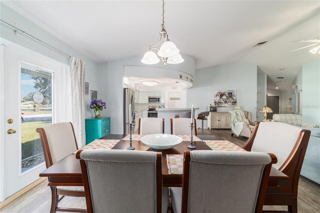 For Sale: $262,000 (2 beds, 2 baths, 2164 Square Feet)