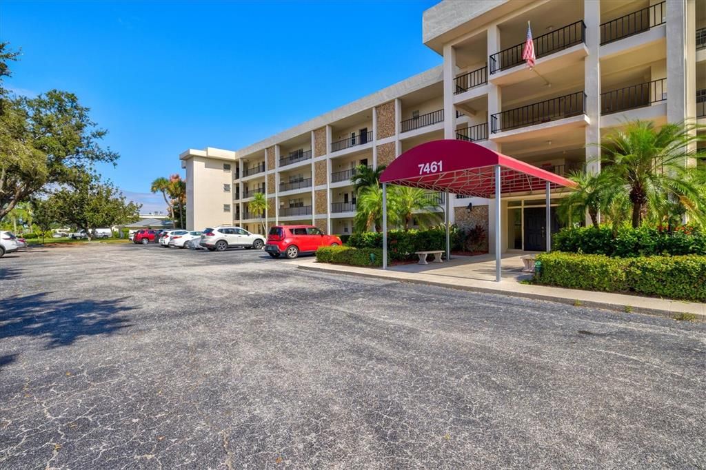 На продажу: $175,000 (2 спален, 2 ванн, 1090 Квадратных фут)