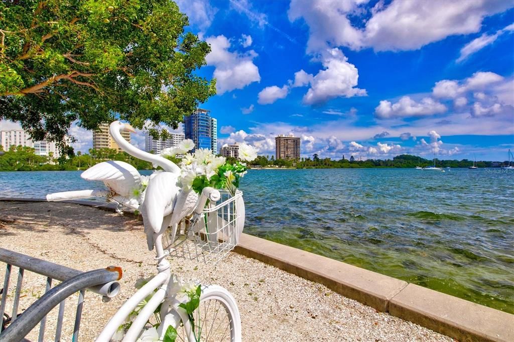 На продажу: $175,000 (2 спален, 2 ванн, 1090 Квадратных фут)